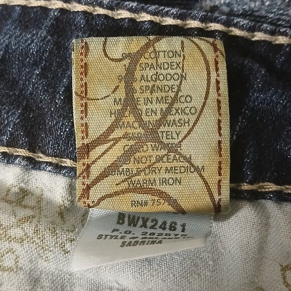 Buckle BKE Jeans 26 Sabrina Boot Cut Low Rise Denim Distressed - Picture 11 of 11